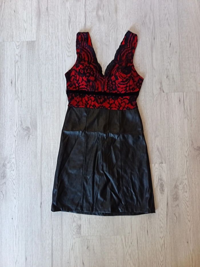 Robe S 36 M 38  sexy dentelle rouge et noir