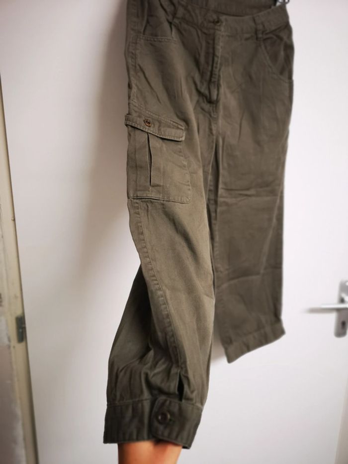 Pantacourt type cargo taille 40 état neuf kaki - photo numéro 3