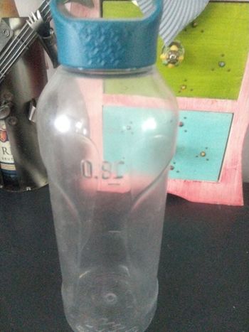 Gourde plastique transparente