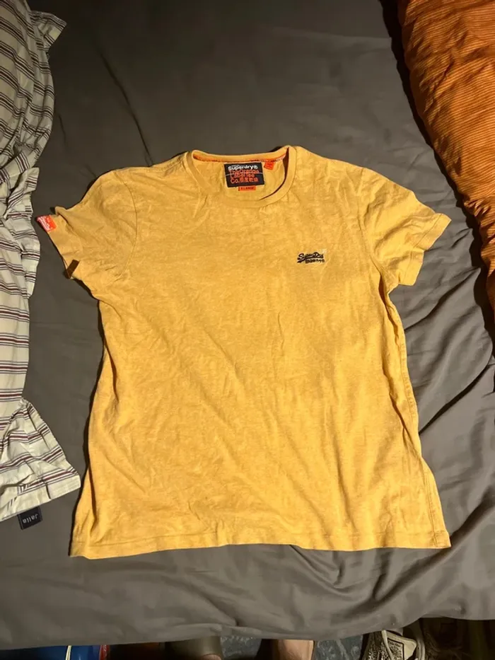 T-shirt superdry authentique édition limitée