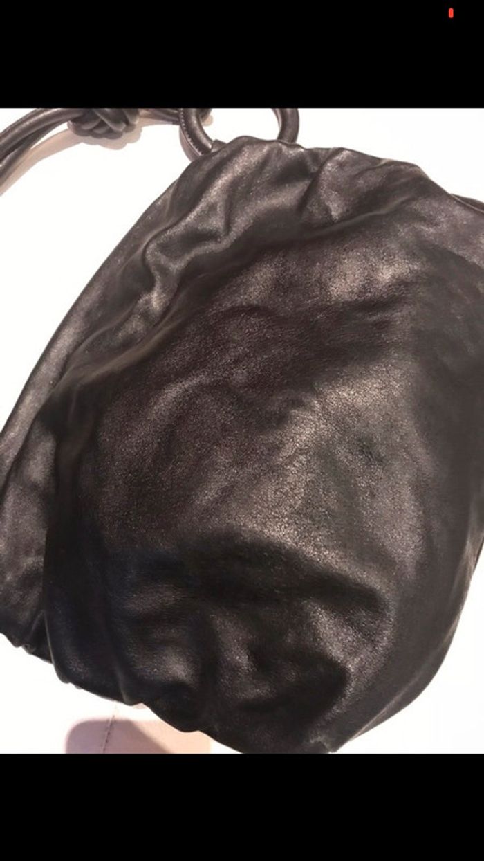 Sac à main en cuir noir Séquoia porté épaule - photo numéro 4