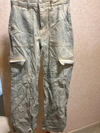 Jeans taille 32= 12ans marque Jennyfer straight