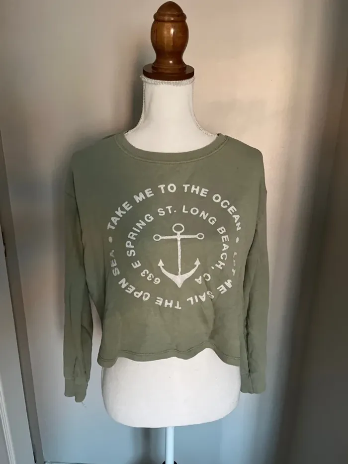 pull crop top