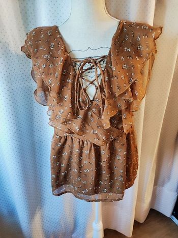 Blouse à volant et fleurs Vila, taille 38, TBE!