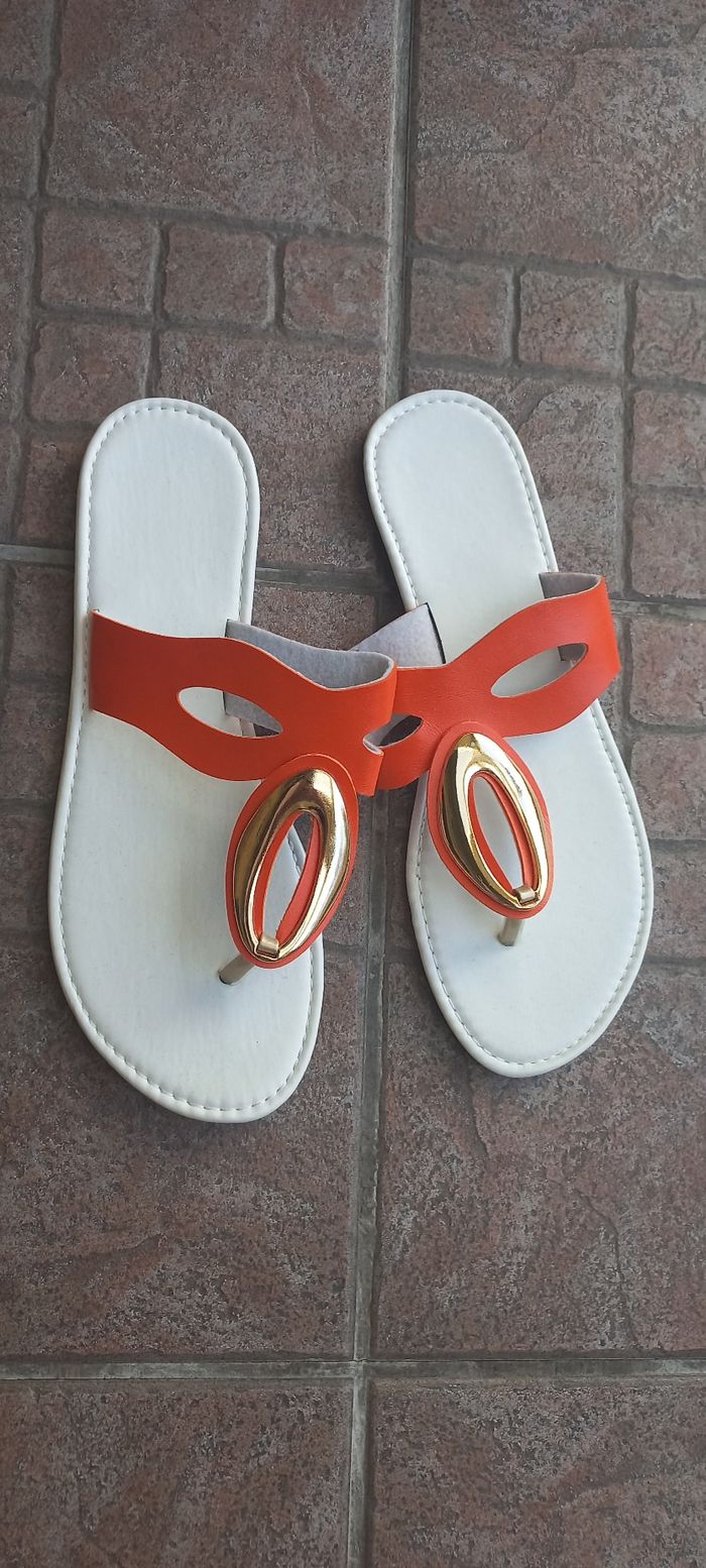 Claquettes  orange et doré - photo numéro 5