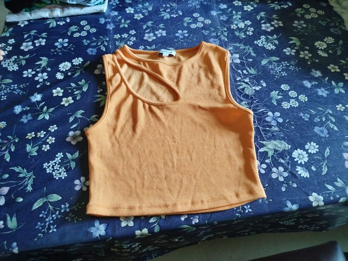 Croc top orange