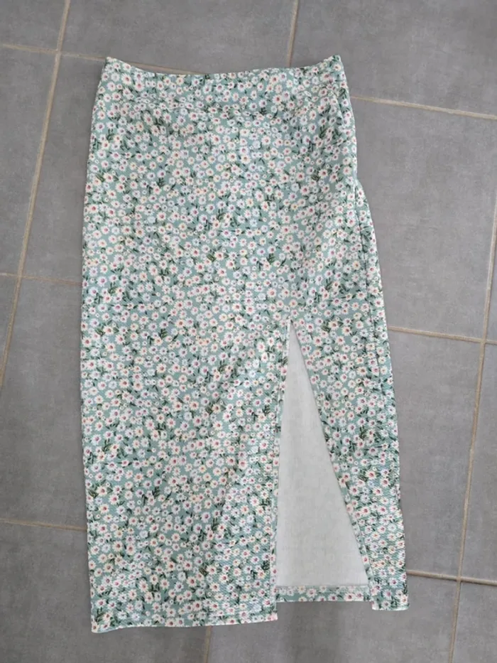 Magnifique jupe longue fleurie taille haute