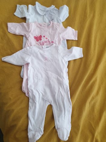 Lot 3 pyjamas 1mois