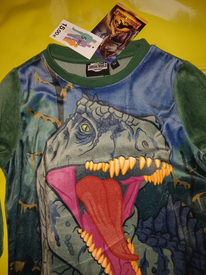 ensemble pyjamas garcon en velours  dinosaure 5 ans - photo numéro 2