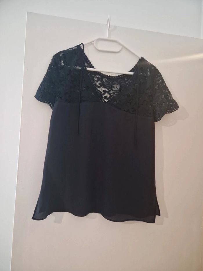 Blouse manche courte femme été bleu marine col dentelle a nouer dans le dos TBE taille S zara - photo numéro 4
