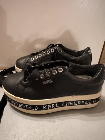 Baskets Karl Lagerfeld pointure 35