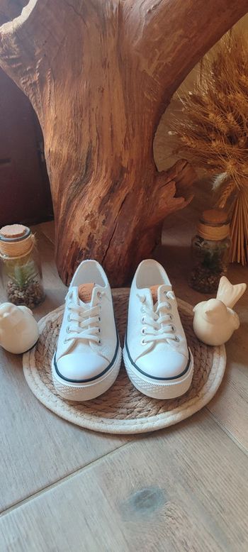 Chaussures blanche  pataugas garçon pointure 33