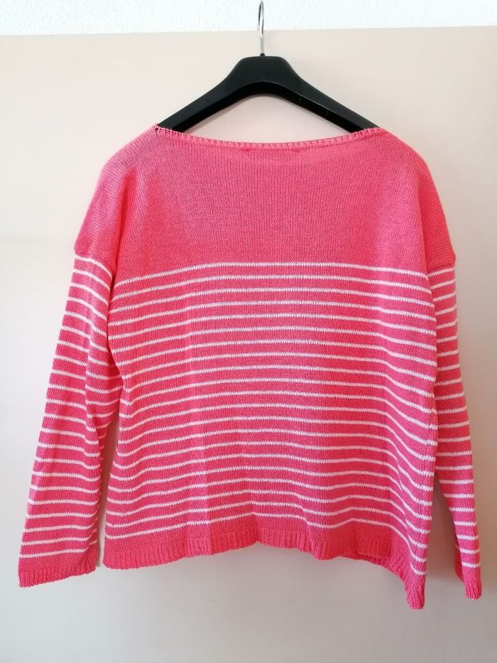 Pull rayé corail/blanc