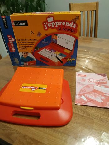 J'apprends à écrire Nathan