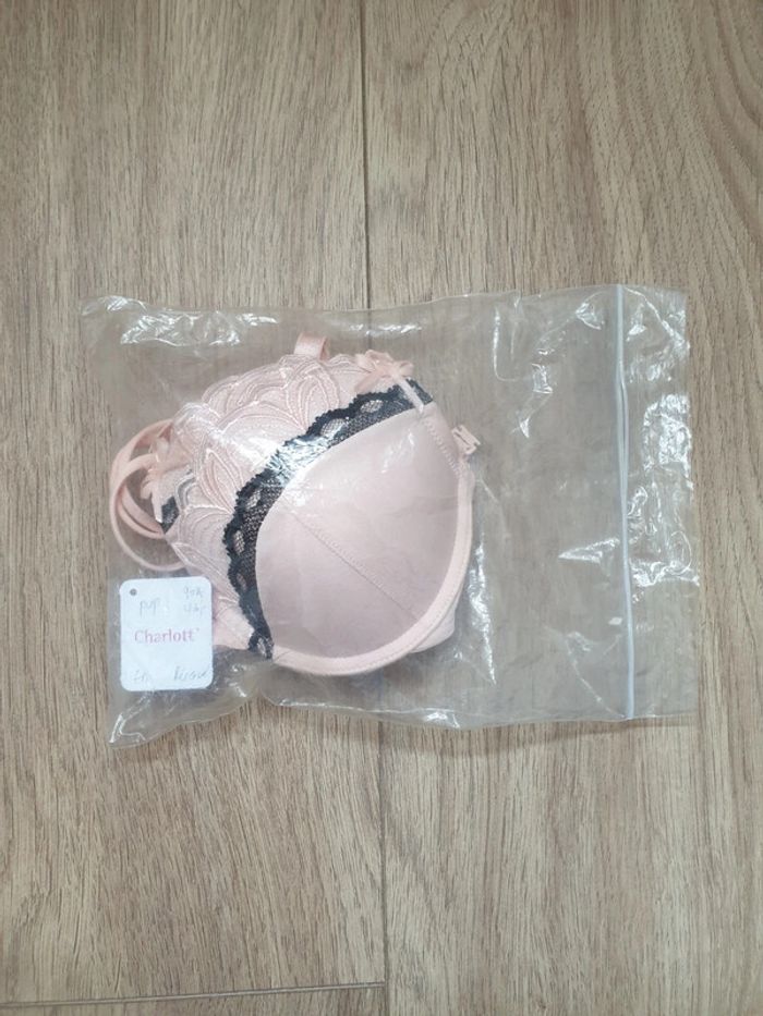 Soutien gorge rose dentelle noire - photo numéro 2