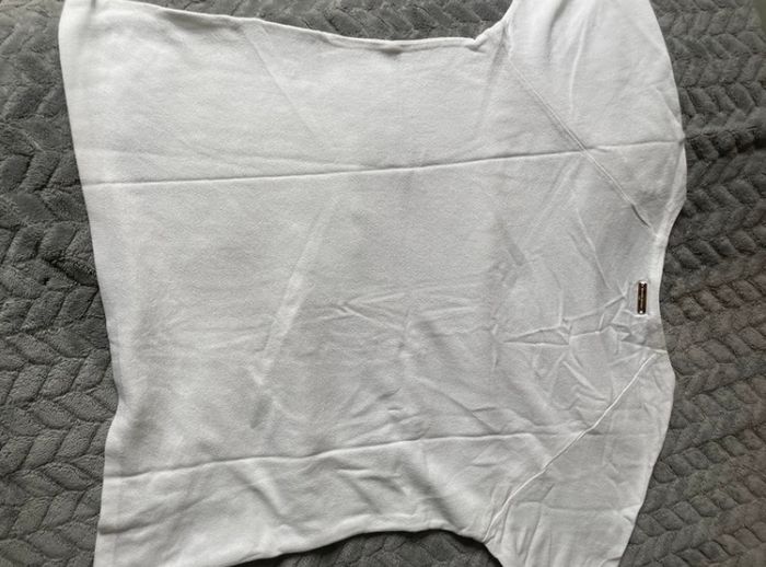 Haut Un JourAilleurs - photo numéro 3