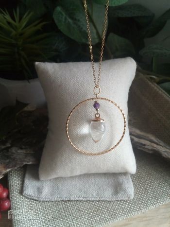 Collier pointe de cristal de roche et améthyste 💜.