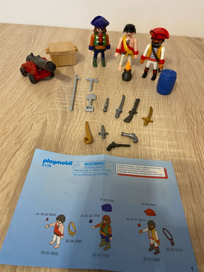 Playmobil 5136 équipage de pirates avec armes