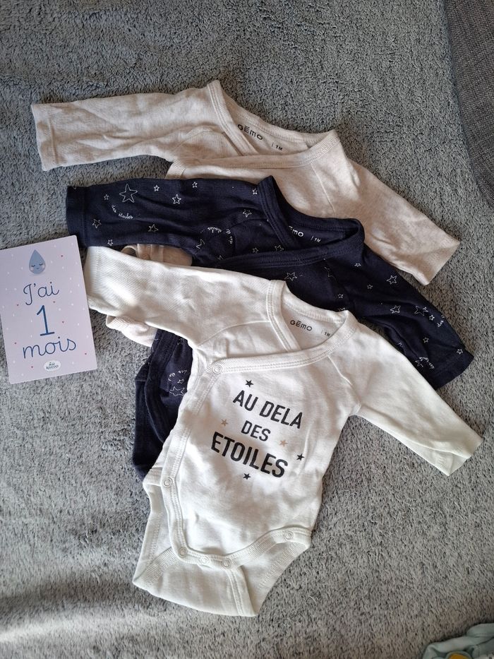 Lot 3 bodies 1 mois ML