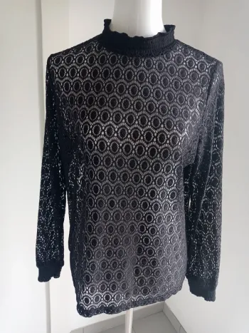 Magnifique haut d'été broderie dentelle transparent noir Pimkie