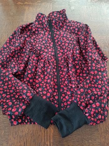 Veste only