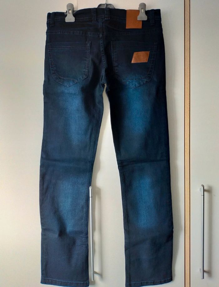 Jean bleu marine pour garçon taille 13 ans - photo numéro 3