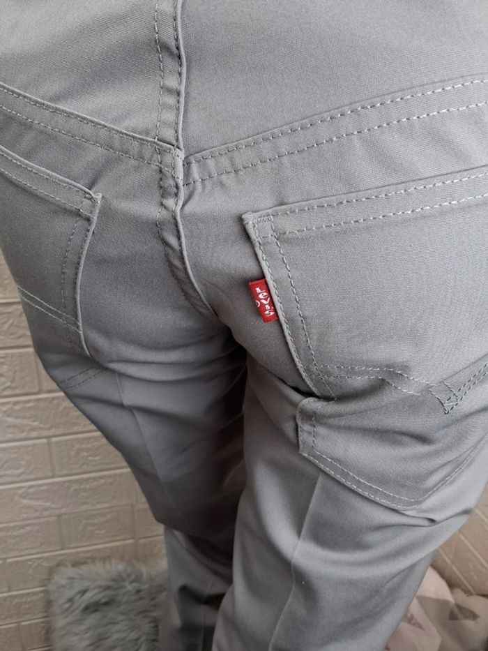 Pantalon Levi's taille 34 - photo numéro 3