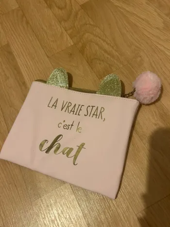 Pochette à fermeture