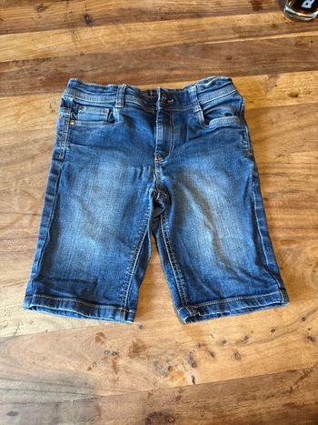 Short jeans