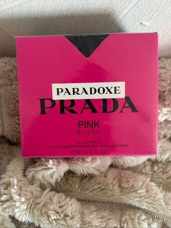 Prada paradoxe pink
