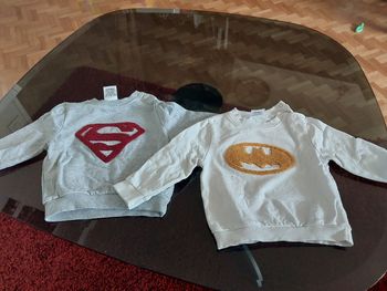 2 pulls super héros superman et batman