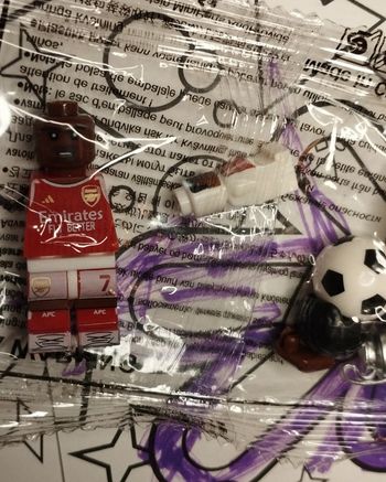 Personnage type Lego football neuf bukayo Saka Arsenal