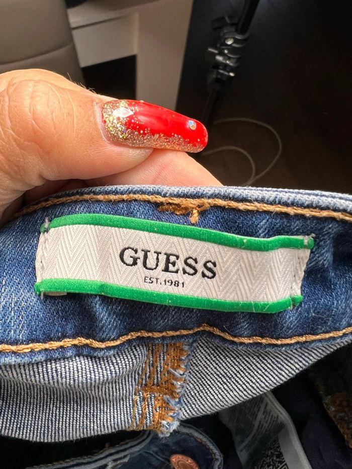 💙 Jean Guess “Curve X skinny mid” SOLDÉ -50% (vidéo portée dispo ) 💙 - photo numéro 2