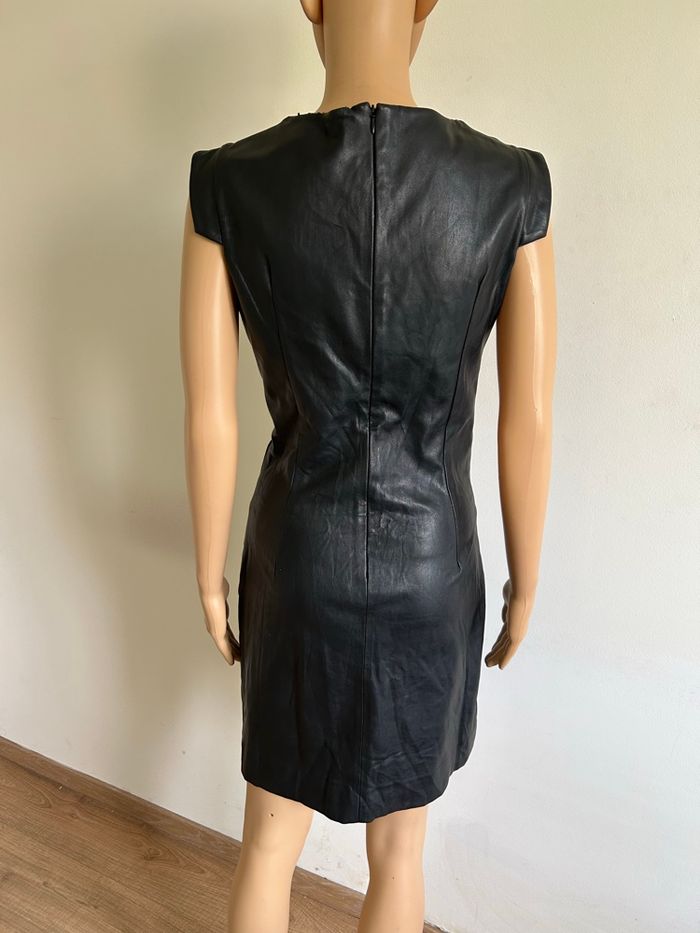 Robe noire avec simili cuir Jus d’Orange taille 3 état satisfaisant (avec défaut) - photo numéro 5