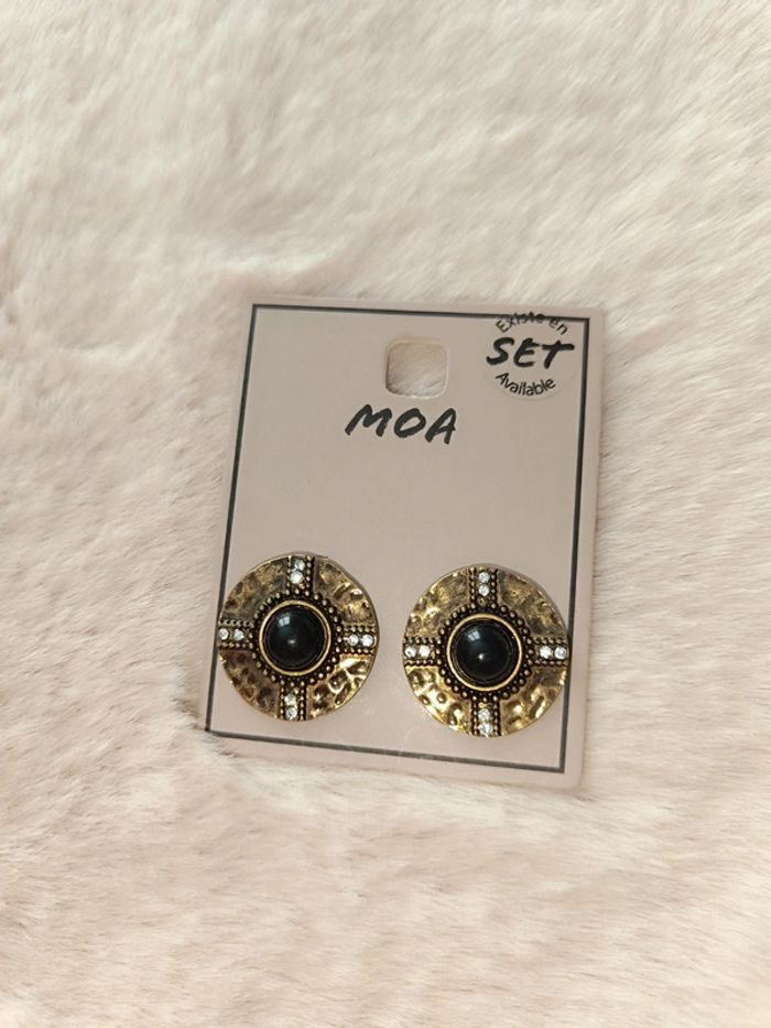 Puce d'oreille - dorée et noire⭐Moa - photo numéro 2