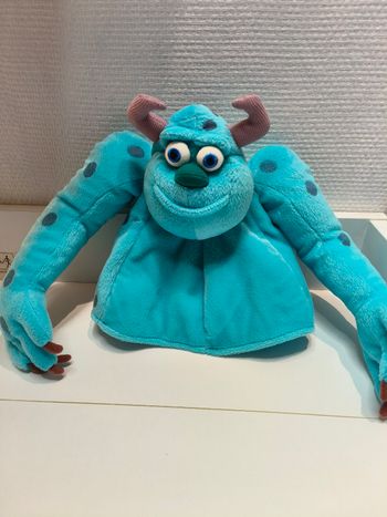Peluche bonnet chapeau Sully Sullet Monstres et Compagnie Disney