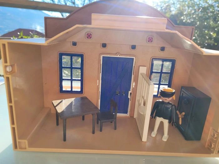 Playmobil 4398 Coffret de CowBoy Transportable , 2 en 1, sherif et banque - photo numéro 6