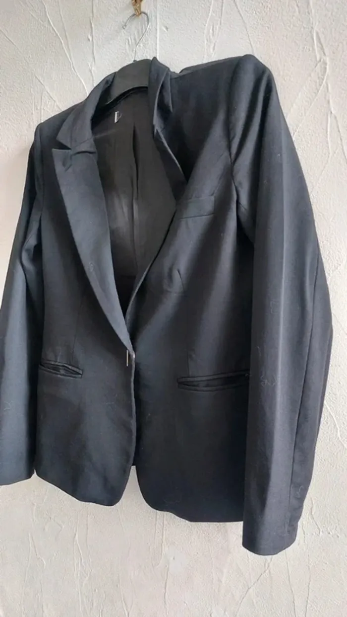Veste noire élégante 1 bouton - photo numéro 2