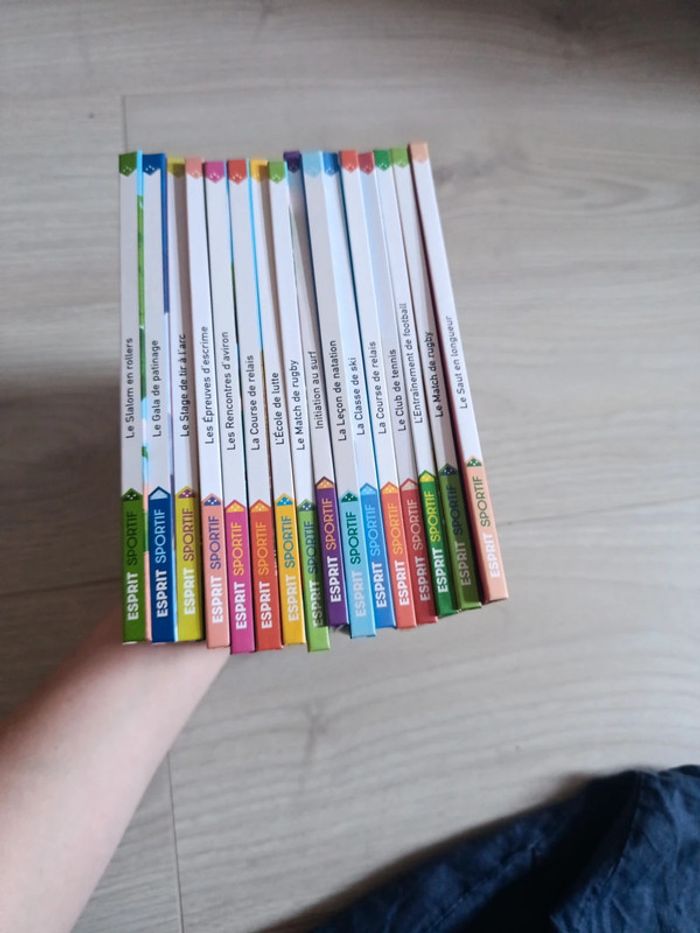 Gros lot de 118 livres macdo, hachette jeunesse - photo numéro 5