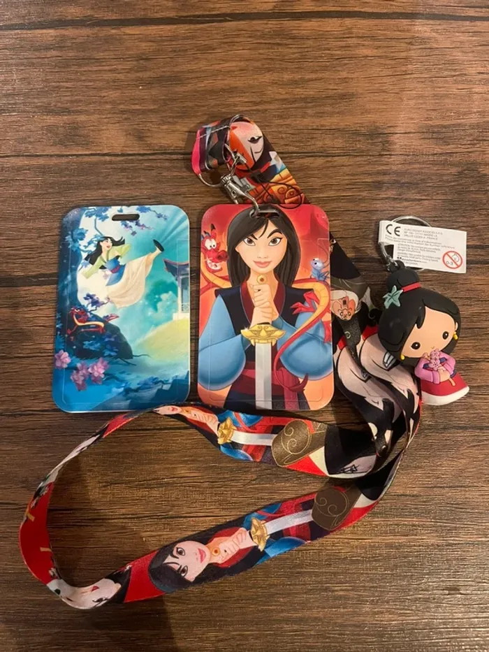 Lanière Mulan et porte clés