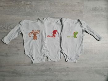 Bodies jour de la semaine Vertbaudet 12 mois manches longues blancs