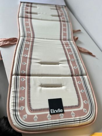 Assise poussette neuve Élodie détails