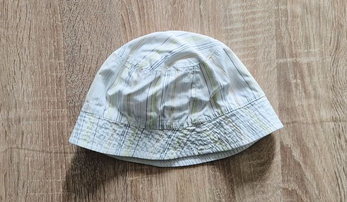 Petit chapeau / Bob d'été bébé fille – 18/24 mois
