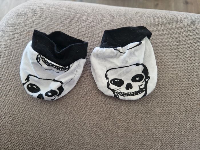 Mitaines nouveau-né tête de mort - photo numéro 2