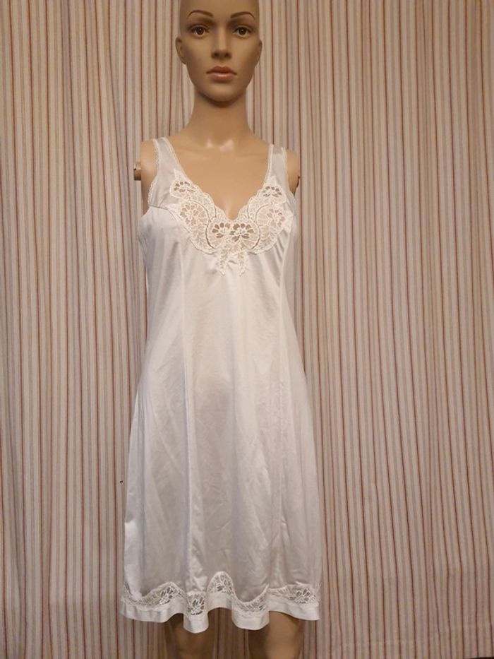 Jolie Nuisette blanche/créme Valisere eu 40 - photo numéro 10