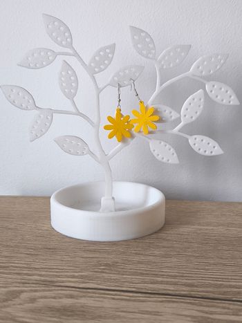 Boucles d'oreilles fleur jaune - impression 3D peintes et vernis à la main 