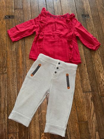 Blouse Kiabi et pantalon molleton obaibi 12 mois