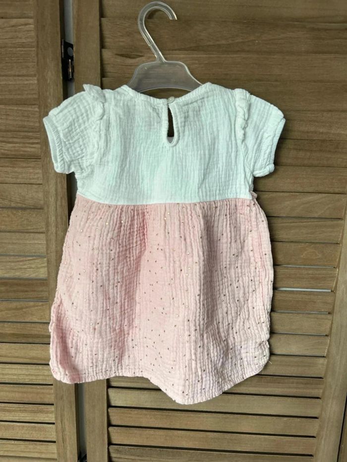 Robe blanche et rose 18 mois - photo numéro 3
