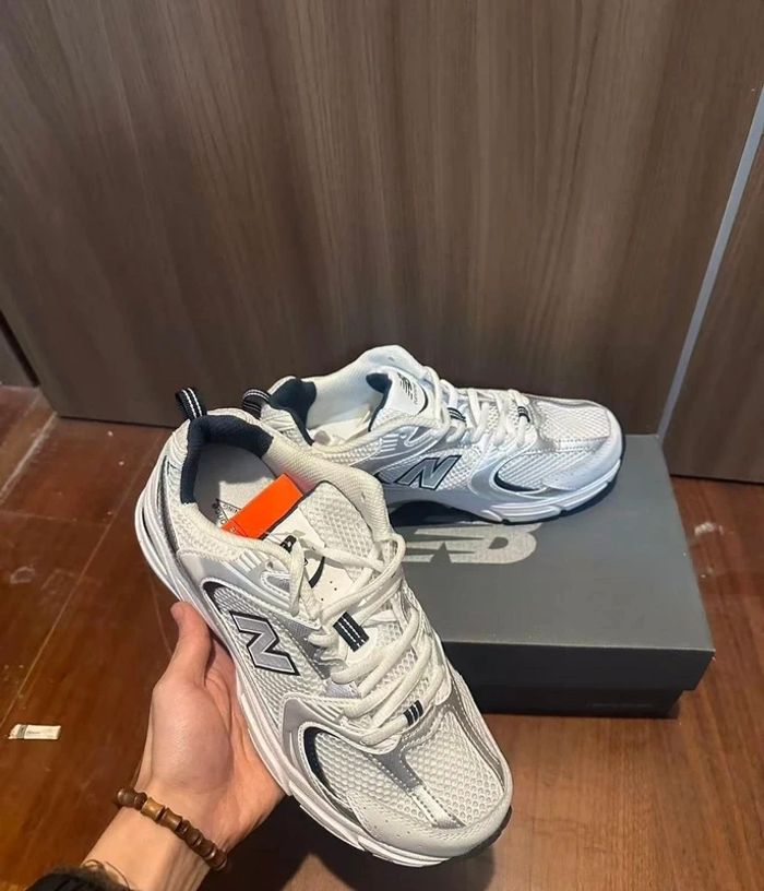 New Balance 530 Taille 40 - photo numéro 3