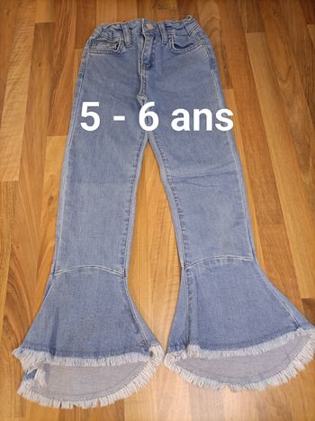 Jean bleu clair bootcut 5-6 ans 